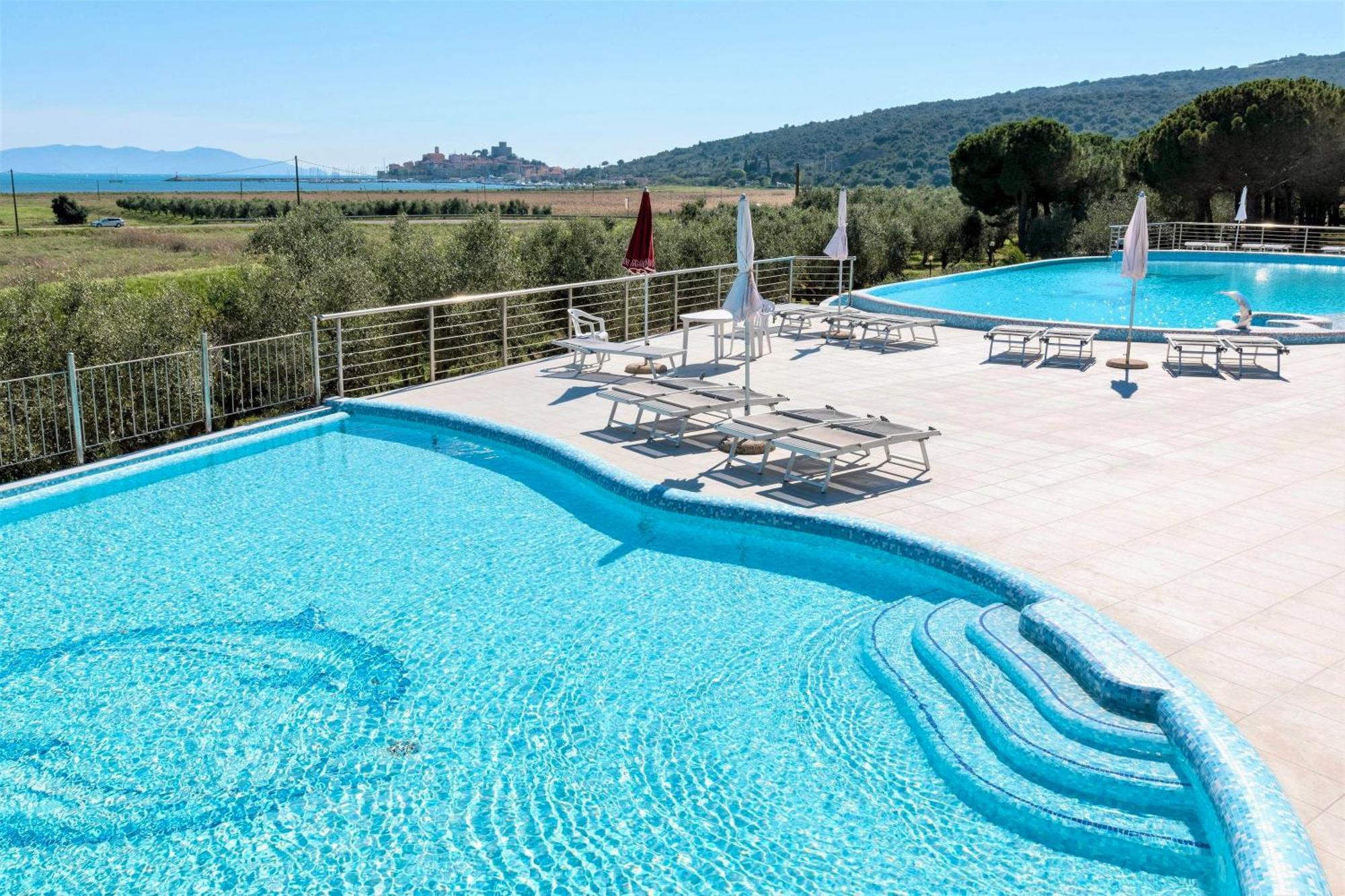 Isa - Residence With Pool And Private Beach In Talamone Just 500 Mt From The Beach エクステリア 写真