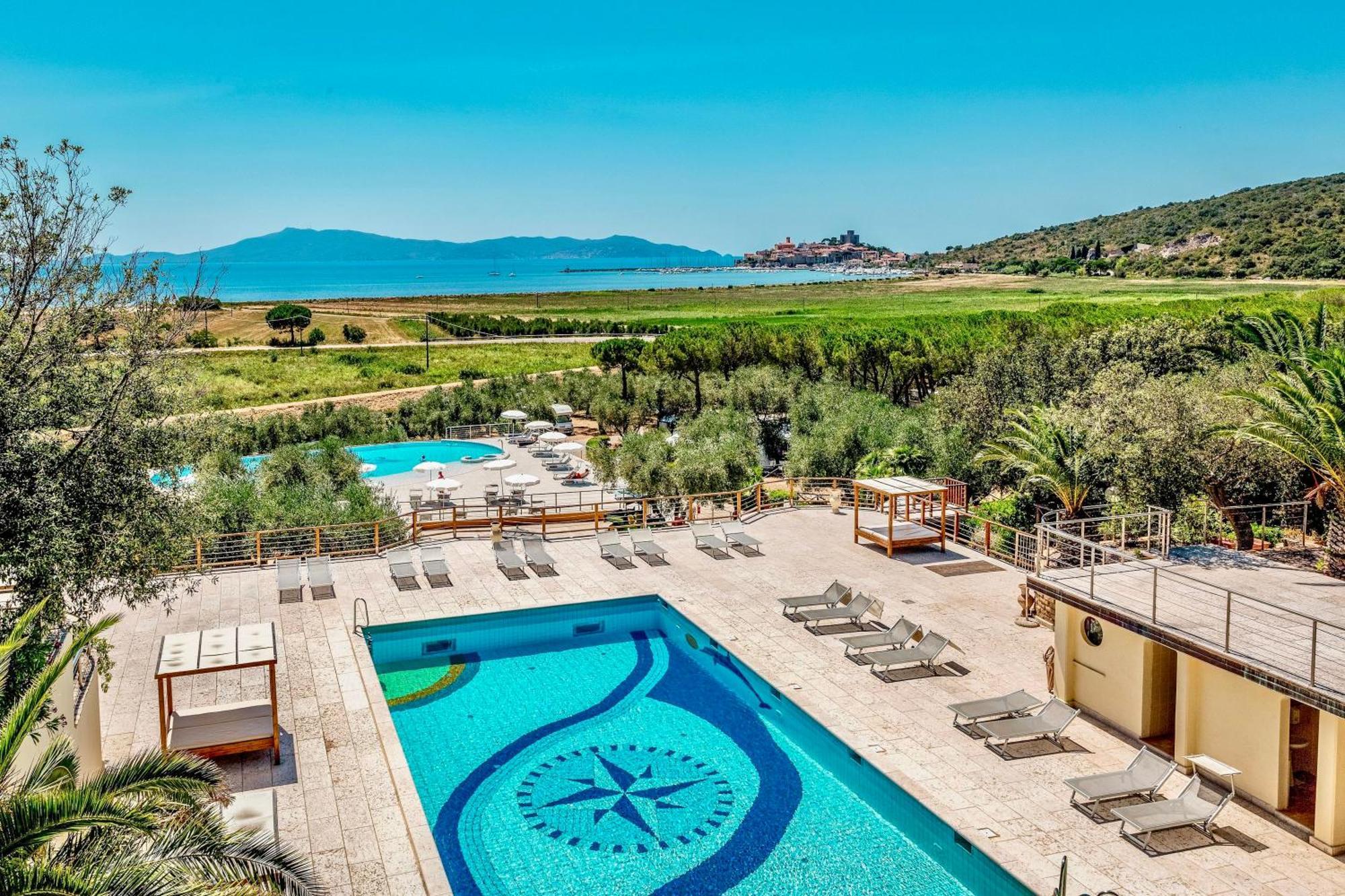 Isa - Residence With Pool And Private Beach In Talamone Just 500 Mt From The Beach エクステリア 写真